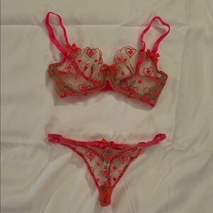 listing-status-banner